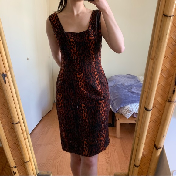 ❌SOLD❌Vintage Red cheetah print square neck dress - Picture 6 of 13